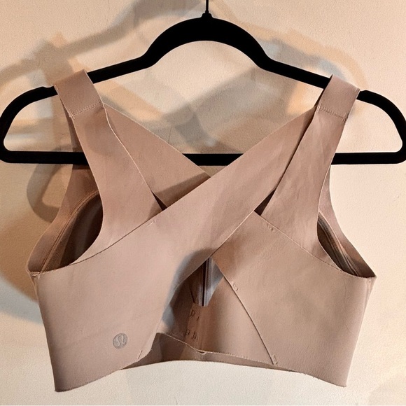 LULULEMON Sz 34DD Seamless Nude Athletic Sports Bra Padded Criss Cross Back - Picture 4 of 8